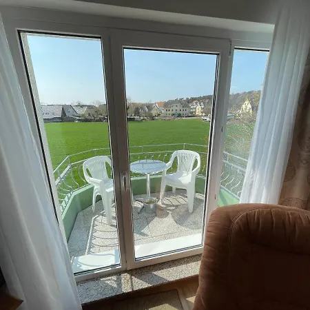Haus Usedom Ferienwohnungen Mit Fruehstuecks-Restaurant Hotel