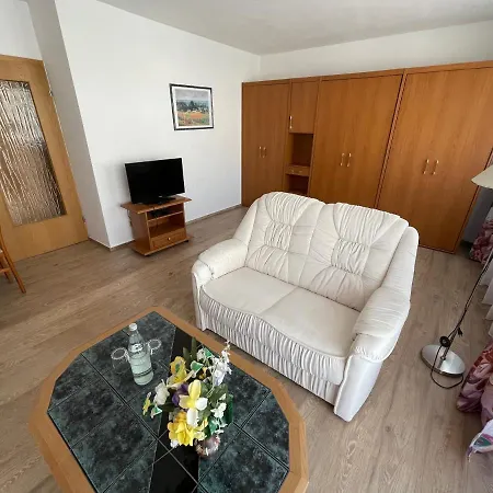 Haus Usedom Ferienwohnungen Mit Fruehstuecks-Restaurant 4*