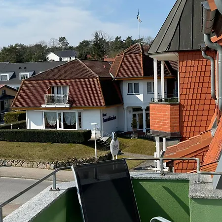 Haus Usedom Ferienwohnungen Mit Fruehstuecks-Restaurant Hotel 4*
