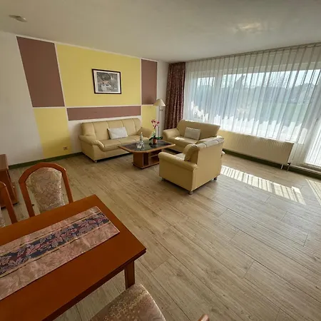 Haus Usedom Ferienwohnungen Mit Fruehstuecks-Restaurant 4*