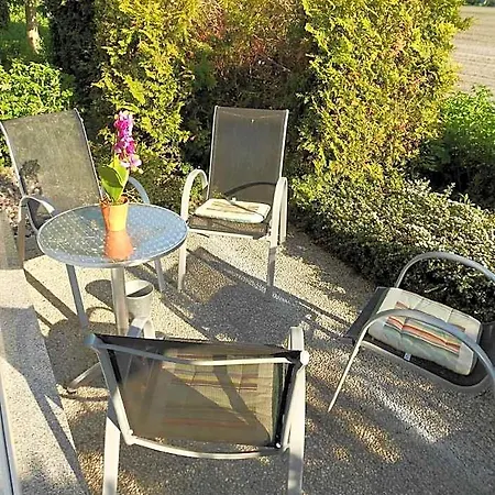 Haus Usedom Ferienwohnanlage Mit Fruehstuecks-restaurant Gegenueber Im Seeschloesschen