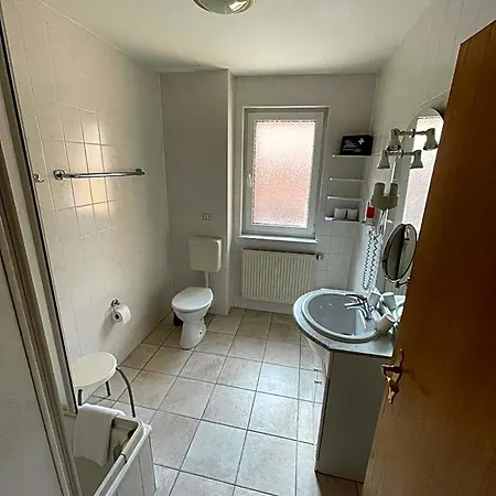 Haus Usedom Ferienwohnanlage Mit Fruehstuecks-restaurant Gegenueber Im Seeschloesschen Hotel 4*
