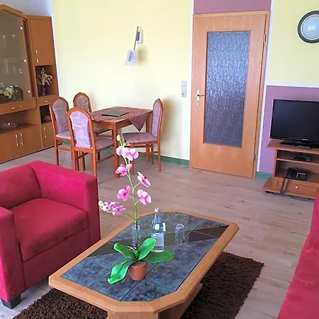 Hotell Haus Usedom Ferienwohnanlage Mit Fruehstuecks-restaurant Gegenueber Im Seeschloesschen 4*