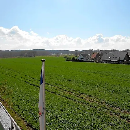 Haus Usedom Ferienwohnanlage Mit Fruehstuecks-restaurant Gegenueber Im Seeschloesschen