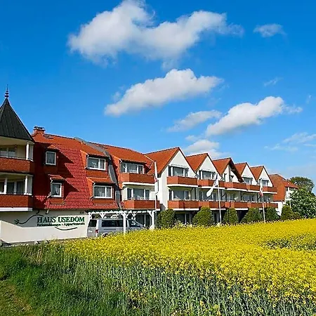 Hotell Haus Usedom Ferienwohnanlage Mit Fruehstuecks-restaurant Gegenueber Im Seeschloesschen 4*