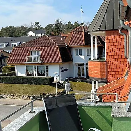 Hotel Haus Usedom Ferienwohnanlage Mit Fruehstuecks-restaurant Gegenueber Im Seeschloesschen Kolpinsee
