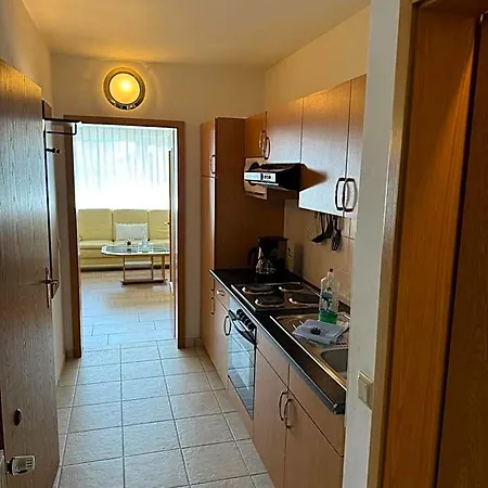 Haus Usedom Ferienwohnanlage Mit Fruehstuecks-restaurant Gegenueber Im Seeschloesschen Hotel 4*