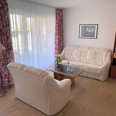 Hotell Haus Usedom Ferienwohnanlage Mit Fruehstuecks-restaurant Gegenueber Im Seeschloesschen Kolpinsee