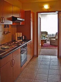 Haus Usedom Ferienwohnanlage Mit Fruehstuecks-restaurant Gegenueber Im Seeschloesschen 4*