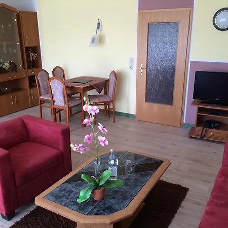 Hotell Haus Usedom Ferienwohnanlage Mit Fruehstuecks-restaurant Gegenueber Im Seeschloesschen 4*